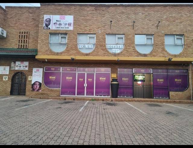 FARM FOR SALE IN KEMPTON PARK CENTRAL